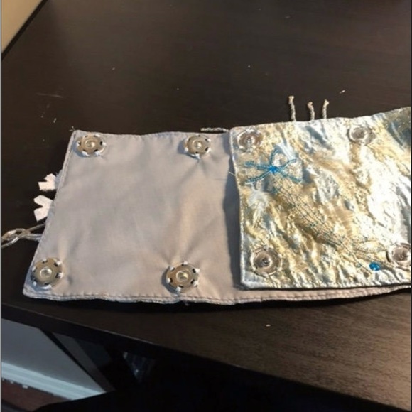 Hand made Belly Dance Costume 36B. 3 piece. Blue and Silver Snowflakes - Picture 9 of 9